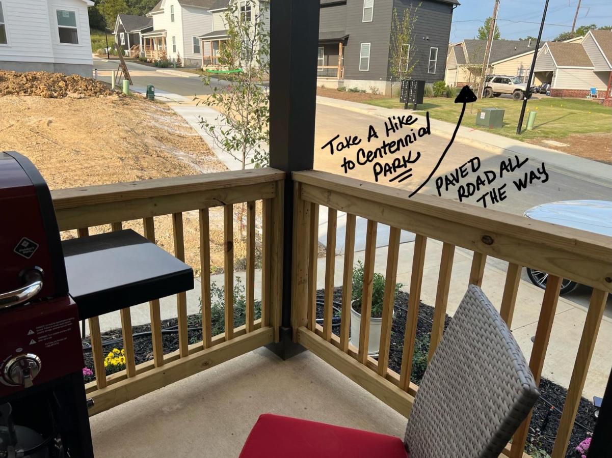 New Centennial Park Luxury Smart Home W Courtyard Fayetteville Dış mekan fotoğraf